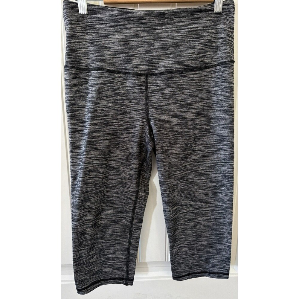 VICTORIA SPORT Size M Gray Knockout Crop Capri Leggings Lounge Stretch Womens VS